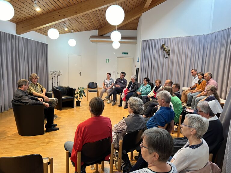 Diskussionsrunde am Connexio Abend in 2024 Rothrist